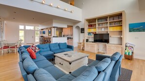 Living area - Spacious Isle of Palms Home w/ Ocean Views! (Isle of Palms)