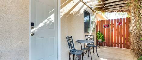 Apartment (0 Bedroom) | Interior