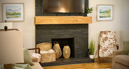 Relax Near the Lake less than 2 miles from JP Coleman State Park