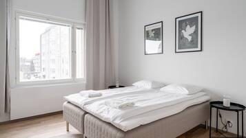 Deluxe-huoneisto | 2 makuuhuonetta, ylelliset vuodevaatteet, untuvapeitot