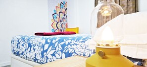 1 habitación, tabla de planchar con plancha, wifi gratis y ropa de cama 