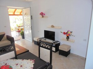Apartment, 2 Bedrooms | 1 bedroom, desk, free WiFi