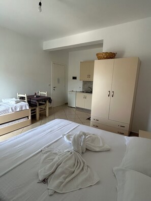 Estudio familiar | 1 dormitorio, escritorio, wifi gratis