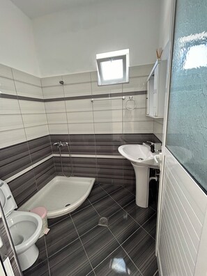 Apartment, 1 Bedroom | Bathroom