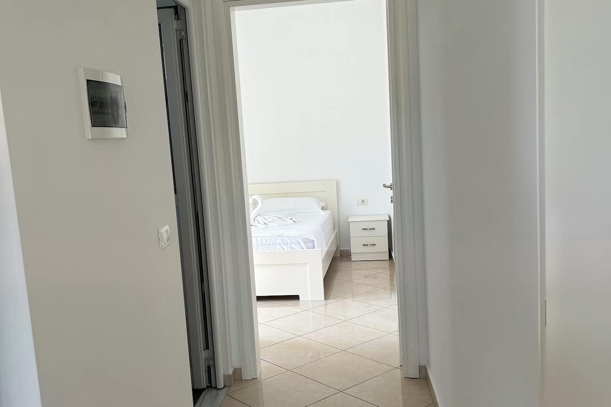 Apartment, 1 Bedroom | 1 bedroom, desk, free WiFi