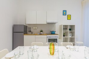 Apartment | 2 bedrooms - White Blue Apartment at Sanit (Naples)