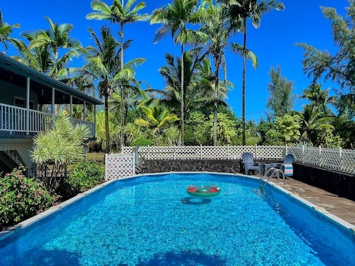 Kaloli Sunrise by the Sea - private pool, lanais, and home!