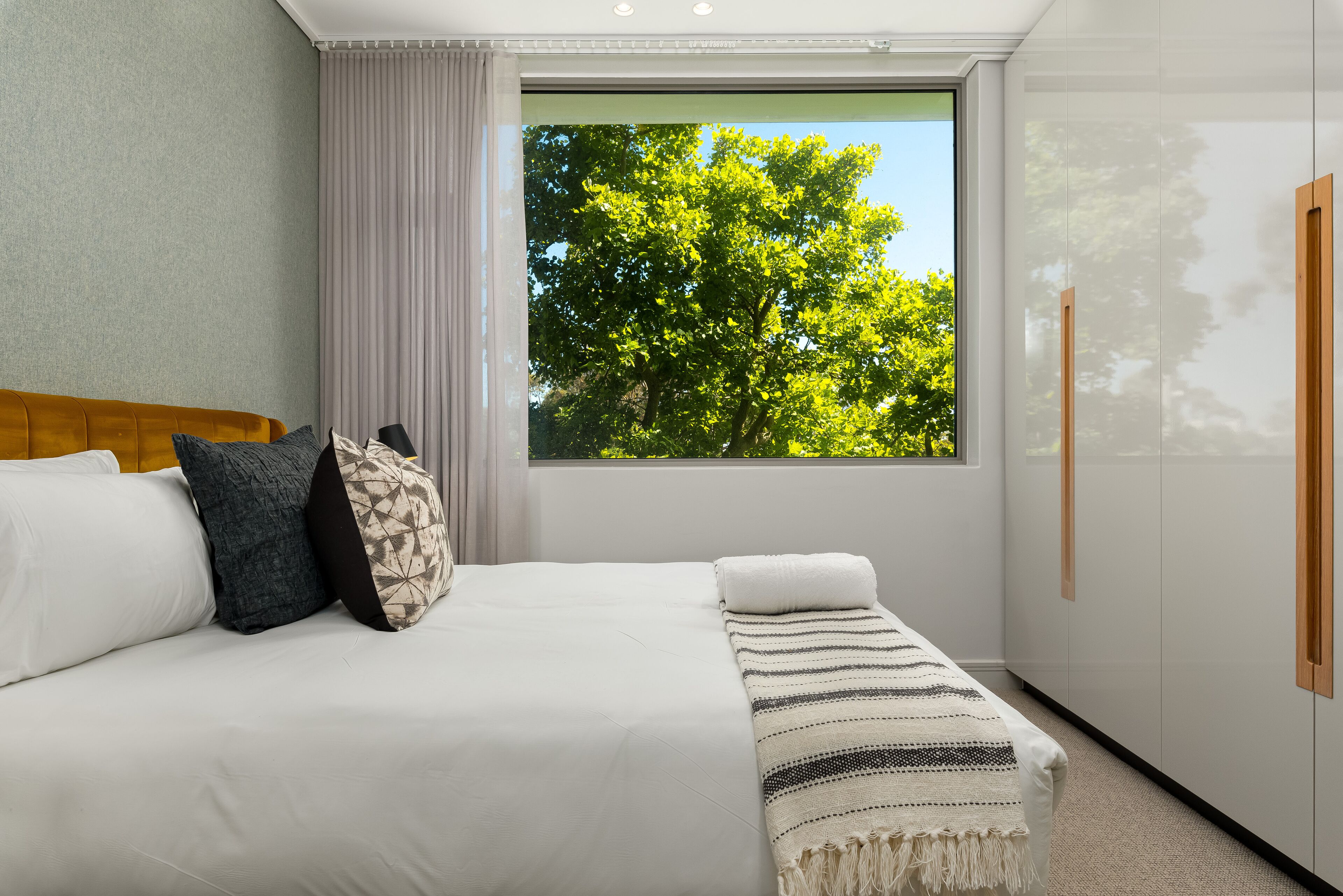 แกรนด์อพาร์ทเมนท์ | วิวจากห้องพัก