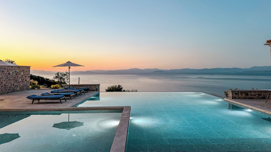 Sampatiki Suites - Seaview Luxury Suites With Breakfast And Spa