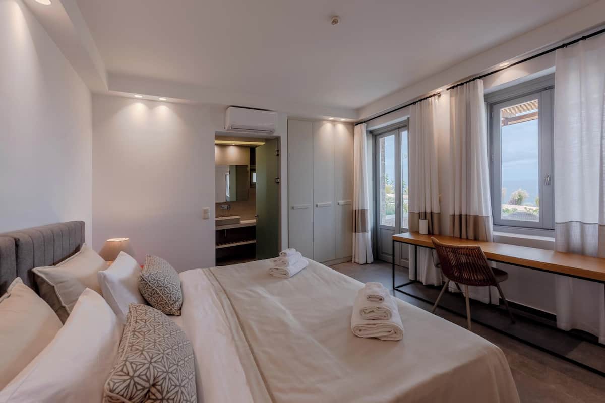 Apartamento superior | 1 quarto, camas extras/dobráveis (sobretaxa), Wi-Fi de cortesia