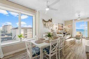 Leilighet, flere senger, balkong, havutsikt (Grand Panama 1-609) | Spiseområde