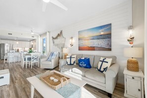 Living area - Grand Panama 1-609 - Shiplap Shores (Panama City Beach)