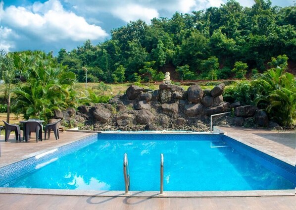 Pool - Rio Forest Resort (Karjat)