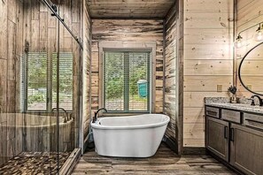 Hair dryer, towels - *Luxurious 5BD Lodge! Movie Room/HOT TUB/Views! (Sevierville)