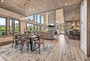 Dining - *Luxurious 5BD Lodge! Movie Room/HOT TUB/Views! (Sevierville)
