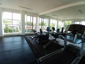 Fitness facility - Cozy & Functional 1BR Apt in Central Cantonments (Accra)