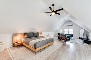 1 soverom, skrivebord, wi-fi (inkludert) og sengetøy