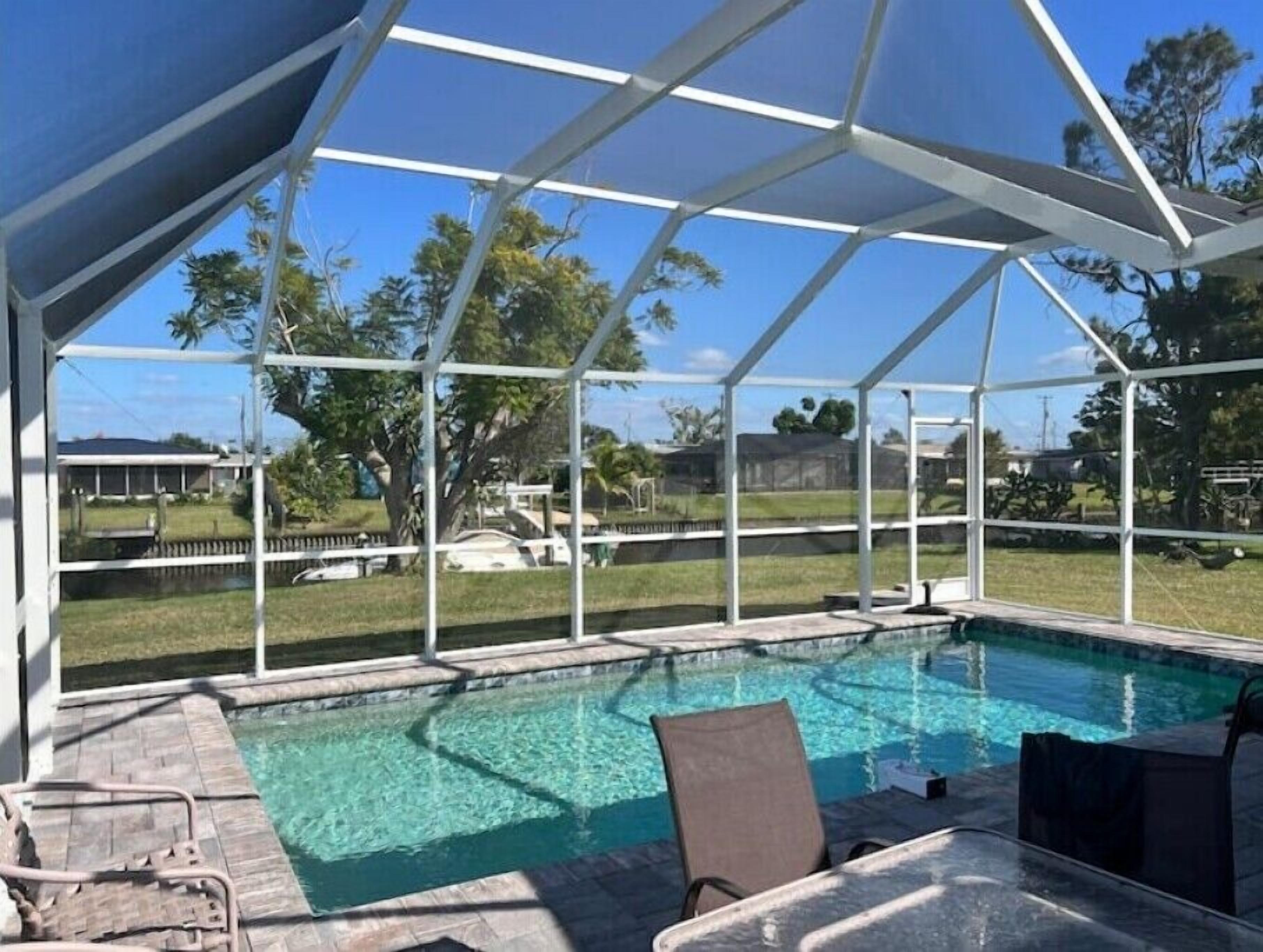 Waterfront Sea Cottage with private Pool with Serene views