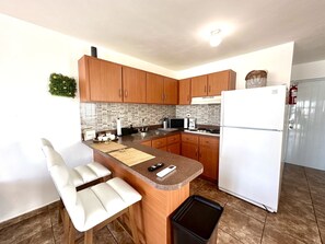 Private kitchen - Charming & Central Getaway  (San Juan)