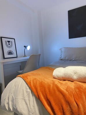 1 quarto, cofres nos quartos, escrivaninha, Wi-Fi