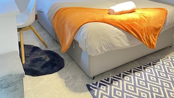 1 bedroom, in-room safe, desk, WiFi