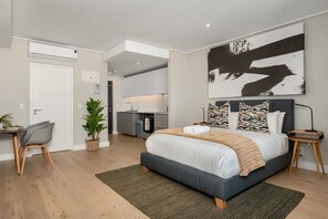 Living area - 7 on Bantry 403 (Cape Town)