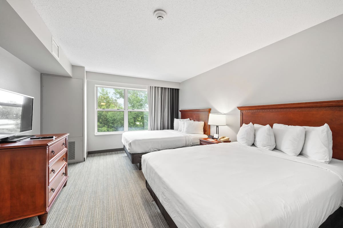 1 bedroom, Frette Italian sheets, premium bedding, pillow-top beds