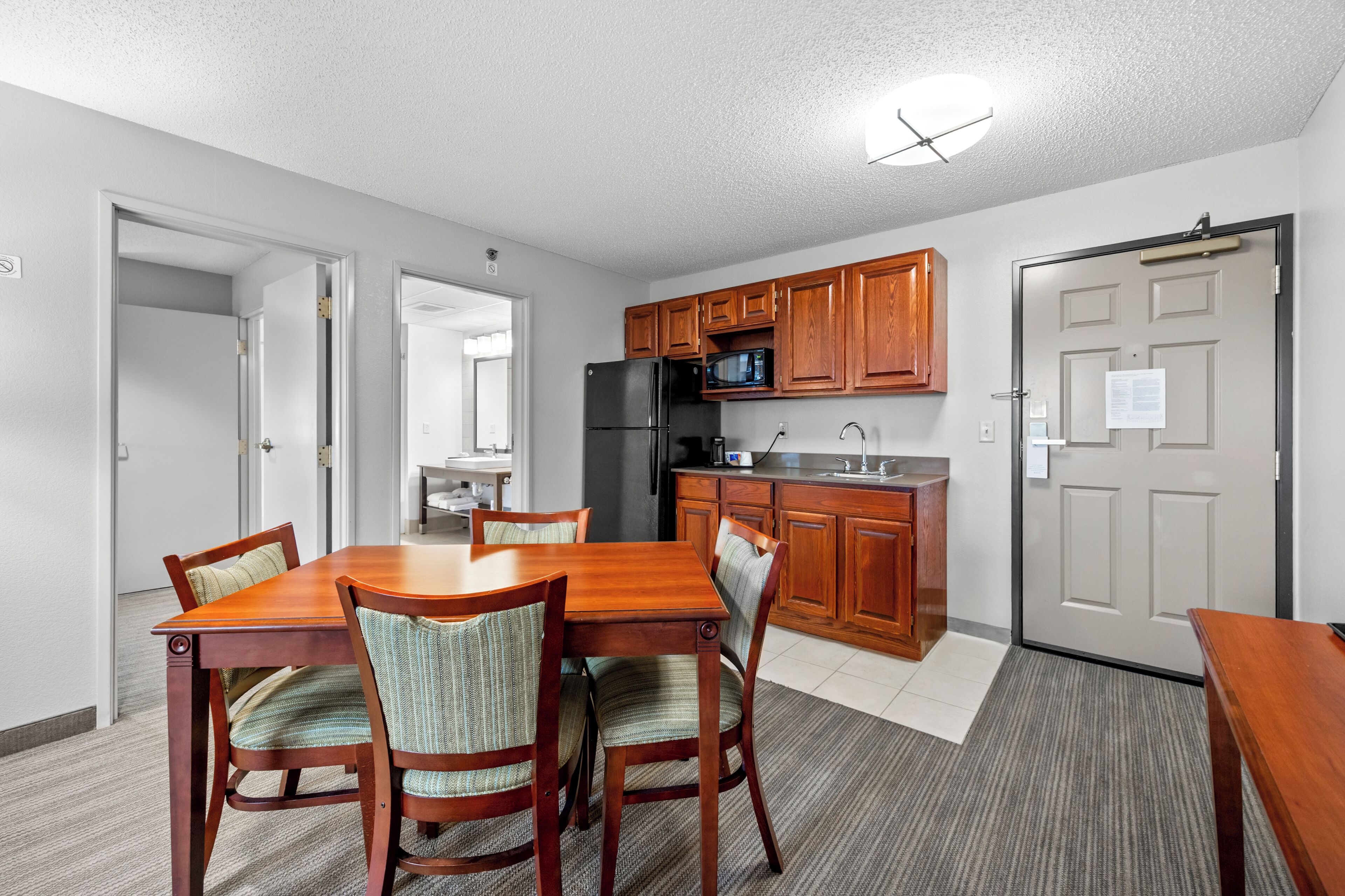 Executive Room, 1 King Bed with Sofa bed | Frette Italian sheets, premium bedding, pillowtop beds, desk