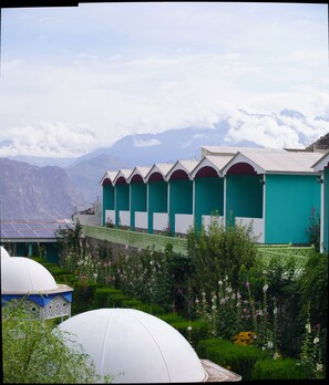 Luxury Double Room, Non Smoking, Garden Area | Living area - Tourist Home Khaplu (Khaplu)