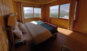 Luxury Double Room, Non Smoking, Garden Area | 2 bilik tidur, Wi-fi percuma