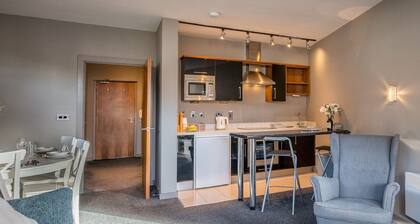 Modern flat a short walk from Shrewsbury centre - Pass the Keys