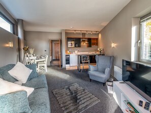 TV - Modern flat a short walk from Shrewsbury centre - Pass the Keys (Shrewsbury)