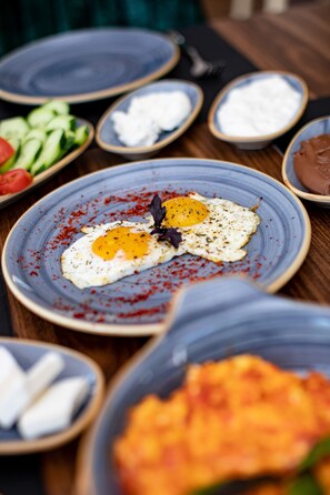 Restaurant - Castle Resort Spa Hotel (Ismailli)