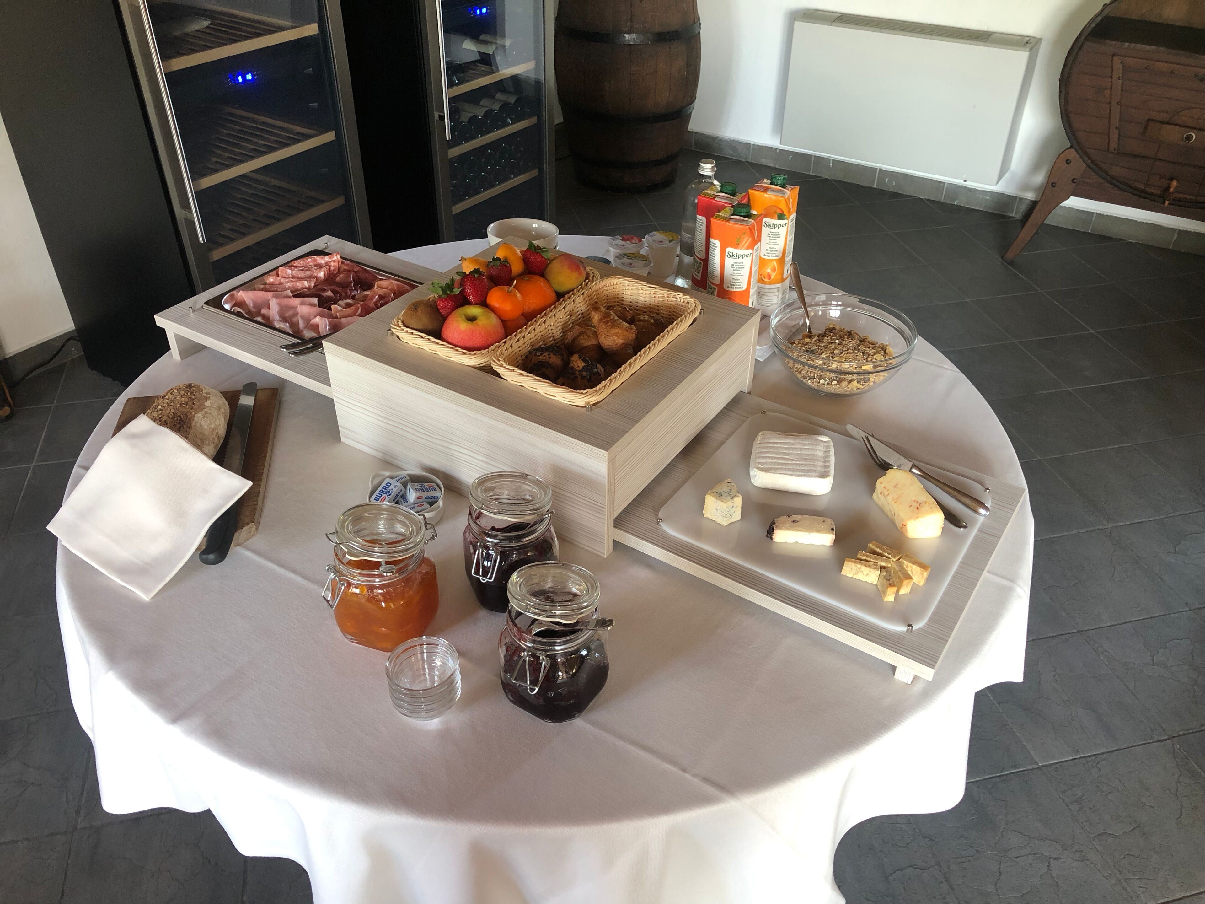 Free daily buffet breakfast