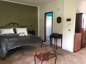 Habitación Grand doble | Decoración individual, mobiliario individual, wifi gratis y ropa de cama