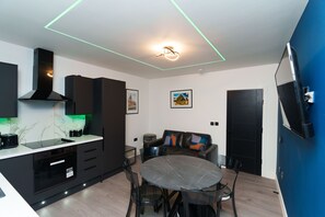 Appartement Standard, salle de bains attenante (2 bedroom - Sleeps 5) | Cuisine partagée