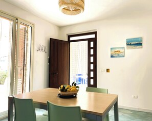 Dining - Apartment B5 third row ground floor (Fondo Morte)