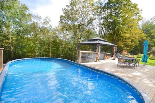 PERFECT RETREAT Pvt, Hot Tub, 2 Fireplaces, Outdoor Kitchen, Heated Pool