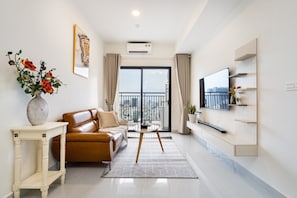 2 Bedroom Apartment with Balony | Premium bedding, desk, laptop workspace, blackout curtains - HAYA SOHO SAIGON (Ho Chi Minh City)