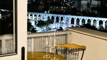 Apartment | Outdoor dining