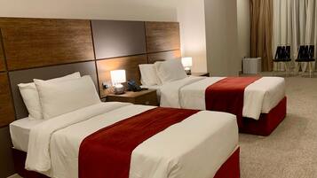 Espacio para trabajar con laptop y sistema de insonorización