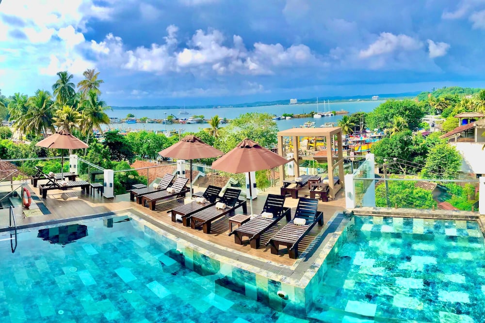 Emerald Bay Resort Mirissa