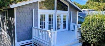 Sail Cove - Charming Colington Cottage - Pet Friendly- Community Pool!!