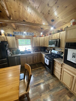 Oven, stovetop, dishwasher - Adirondack Home between Tupper Lake and Cranberry Lake (Childwold)