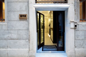 Facciata della struttura