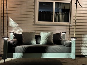 المنطقة المحيطة بالمنشأة