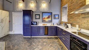 Private kitchen - Swish Luxury Apartments (Blackpool)