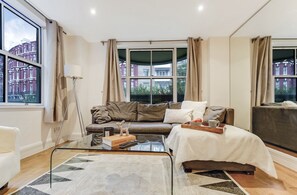 Smart TV, books - Chic flat near Marble Arch  (London)