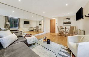 Smart TV, books - Chic flat near Marble Arch  (London)