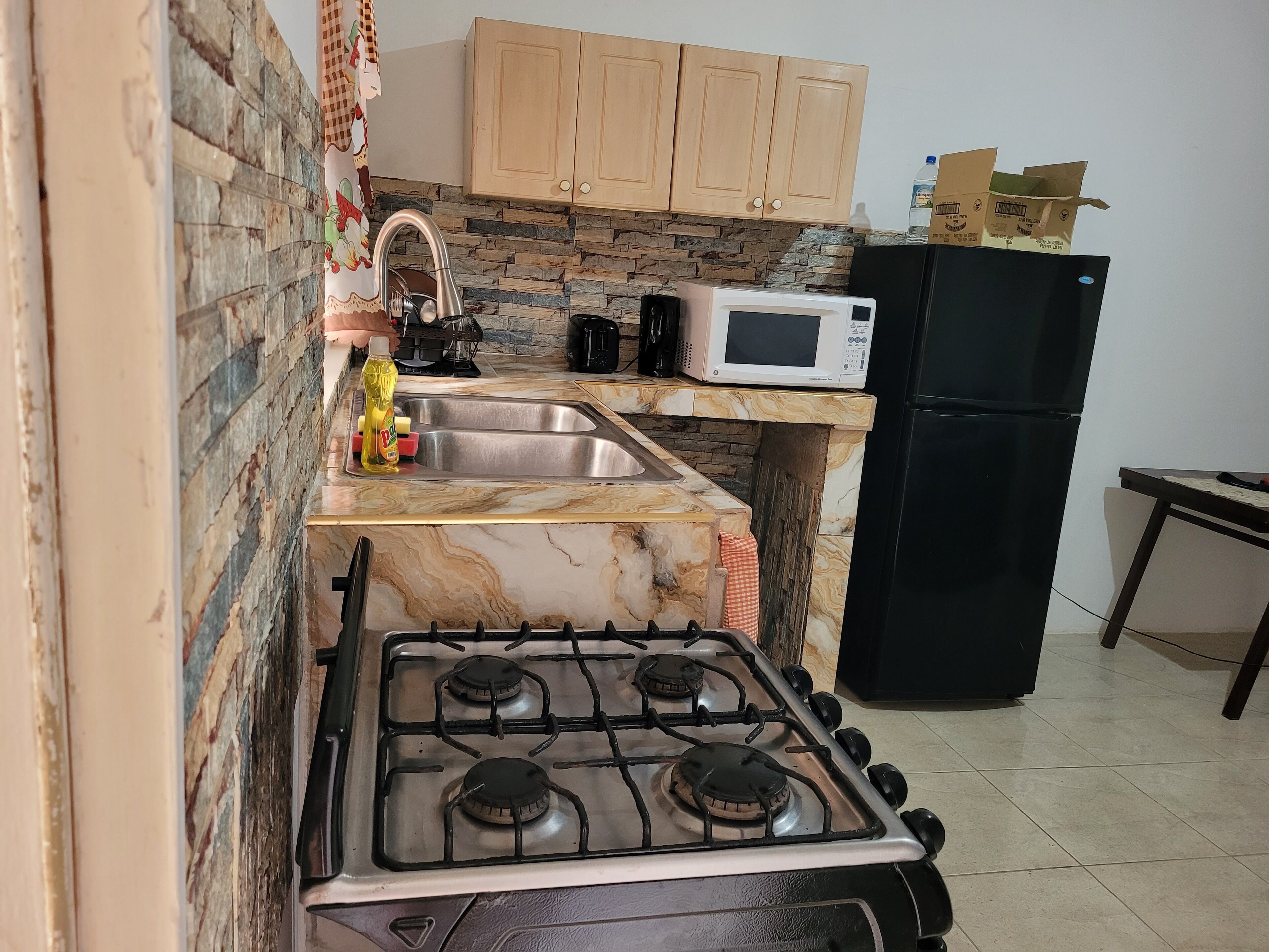 Fridge, oven, stovetop